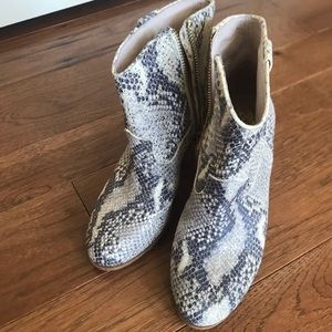 Vince Camuto-Snakeskin Boots NWOT